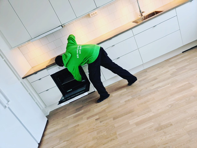flyttstädning spis